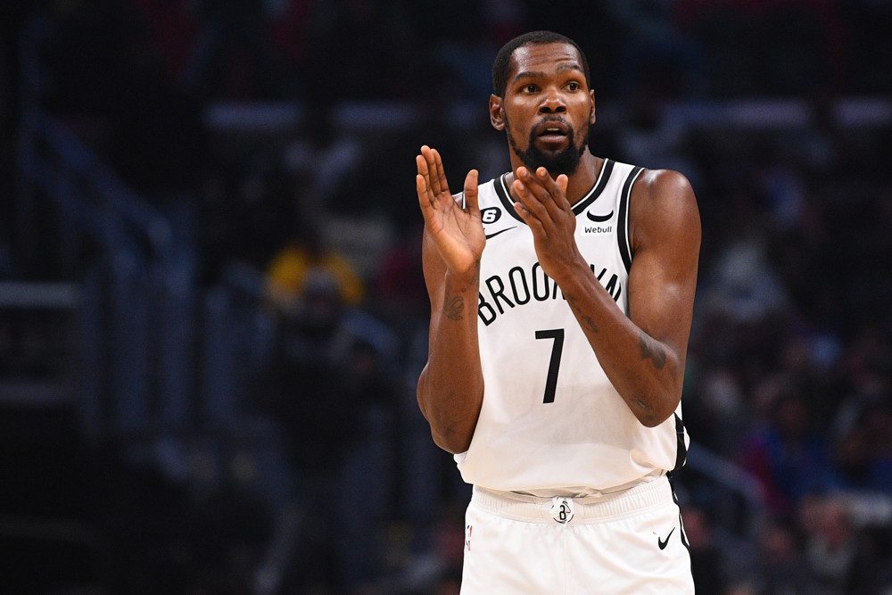 Suns Land Kevin Durant in Late Night Blockbuster Trade 